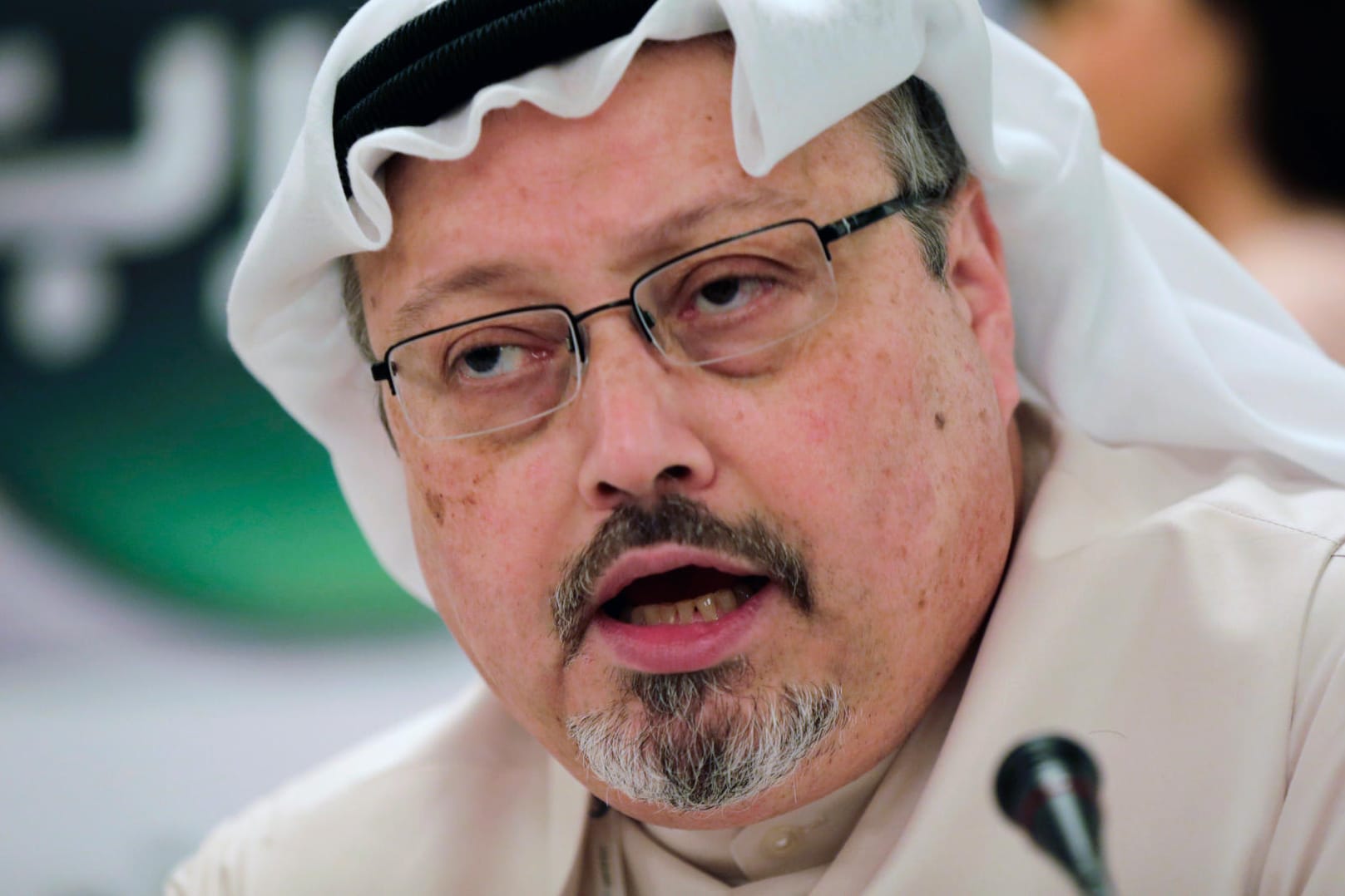 Der saudische Journalist Jamal Khashoggi spricht während einer Pressekonferenz: Eine türkische Internetseite hat nun Zitate veröffentlicht, die seine Folter beschreiben sollen.