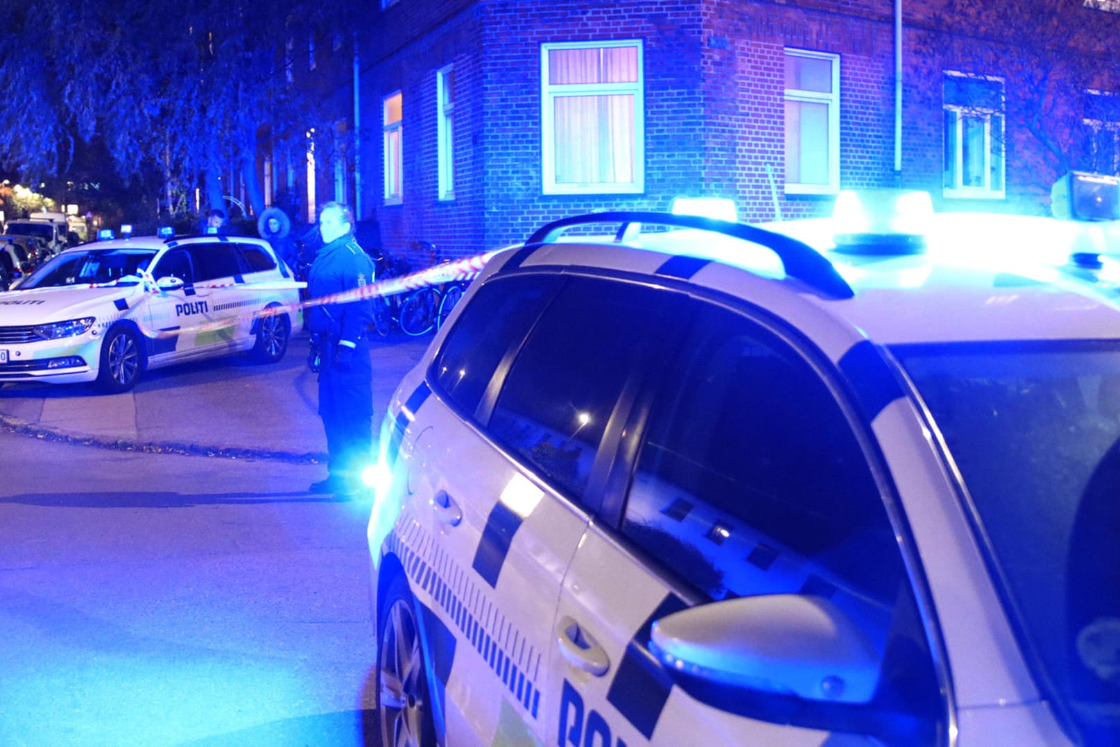 Polizeiautos in der Nähe des Tatorts in Kopenhagen: Im Jahr 2012 war es Yasar mit Hilfe eines Exitprogramms gelungen, aus der Bande auszusteigen.