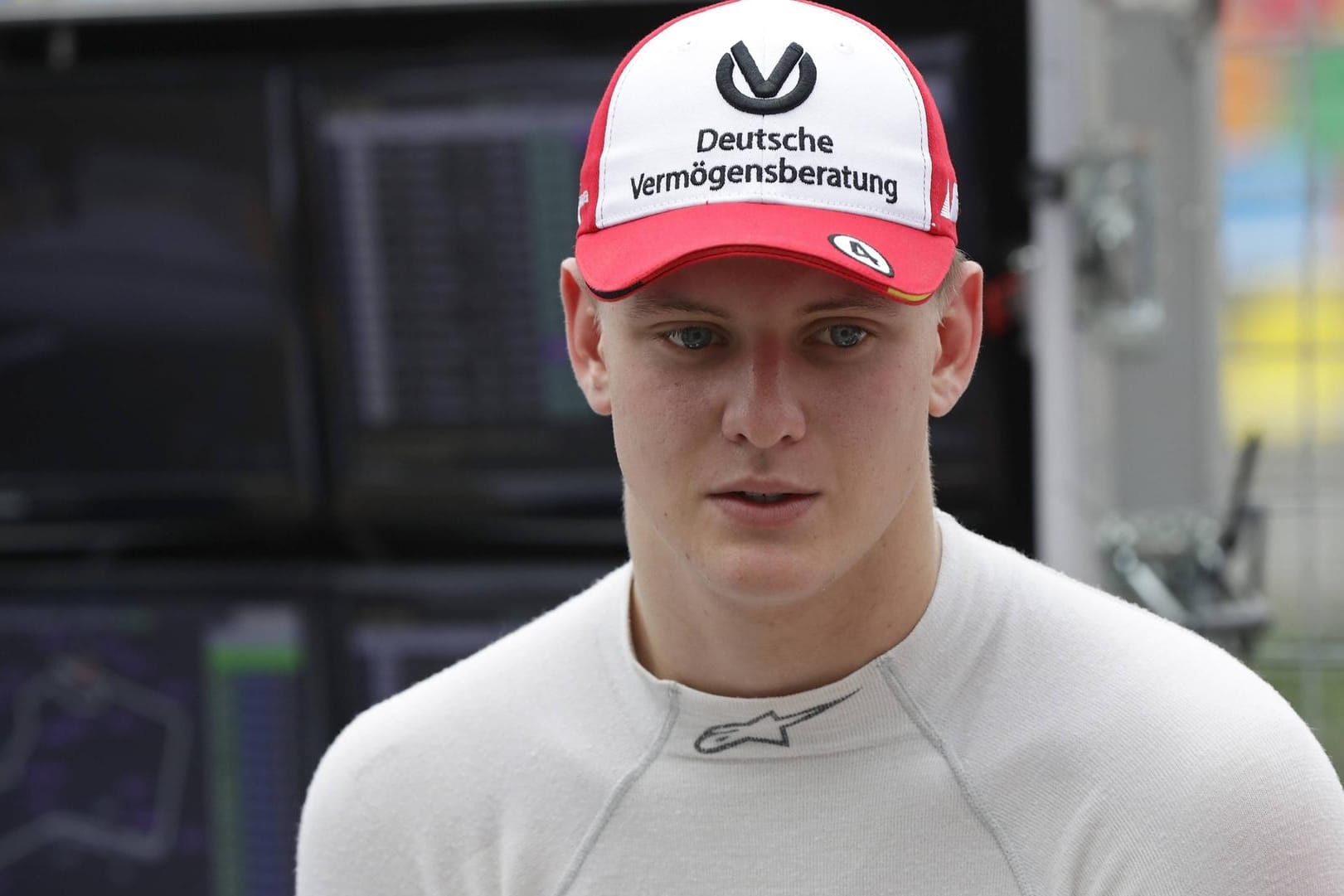 Formel-3-Europameister Mick Schumacher feiert an der Seite von Ferrari-Star Sebastian Vettel 2019 sein Debüt beim Race of Champions.