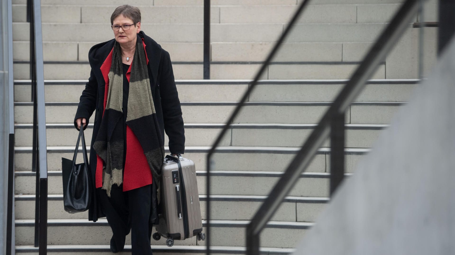 Leni Breymaier: Die Landesvorsitzende der SPD Baden-Württemberg überlässt ihrem Konkurrenten Lars Castellucci das Feld – und wünscht sich einen neuen Kandidaten. Leni Breymaier: Die Landesvorsitzende der SPD Baden-Württemberg überlässt ihrem Konkurrenten Lars Castellucci das Feld – und wünscht sich einen neuen Kandidaten.