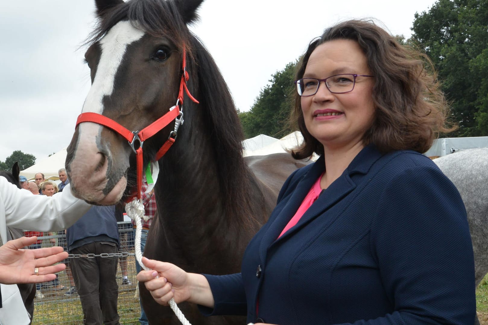 Pferdenärrin Andrea Nahles: "Ich liebe einen Ausritt in der Herbstlandschaft. Da bekomme ich den Kopf frei."