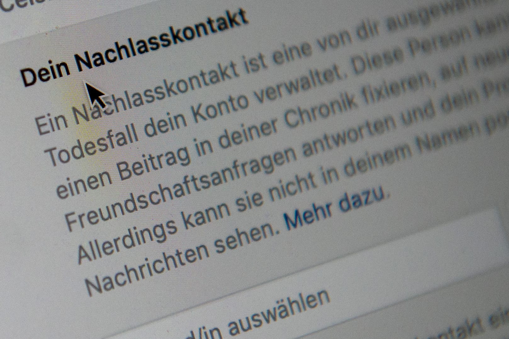 Auf Facebook lässt sich ein Nachlasskontakt bestimmen: Inzwischen bieten auch zahlreiche Bestatter Unterstützung beim digitalen Nachlass an.