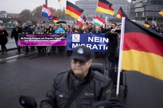 Protest gegen den Migrationspakt: Die AfD organisiert Ablehnung gegen das Vorhaben, auf globaler Ebene Rahmenbedingungen für Migration zu finden.