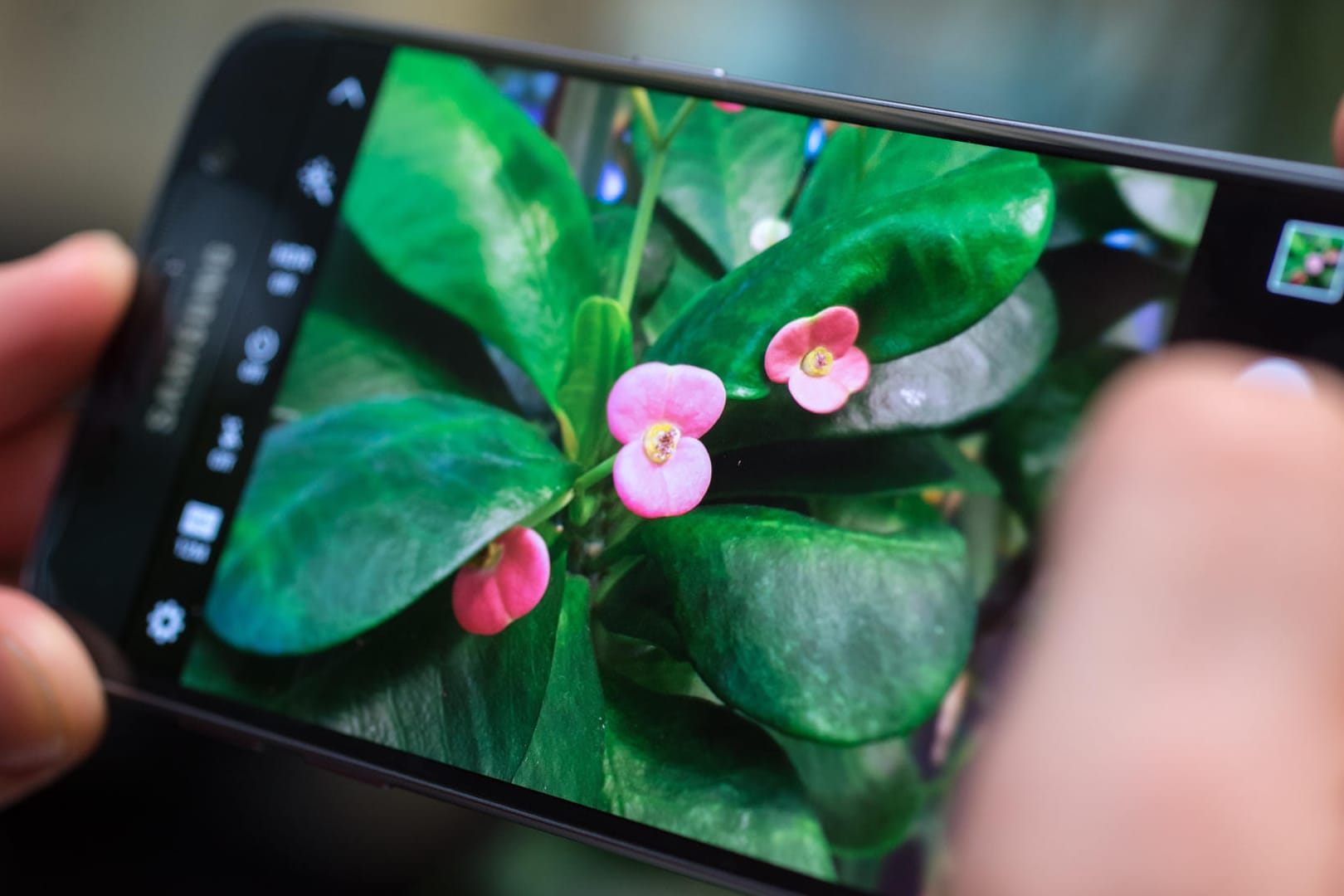 Samsung Galaxy S7: Das frühere Flaggschiff von 2016 kostet inzwischen unter 200 Euro.