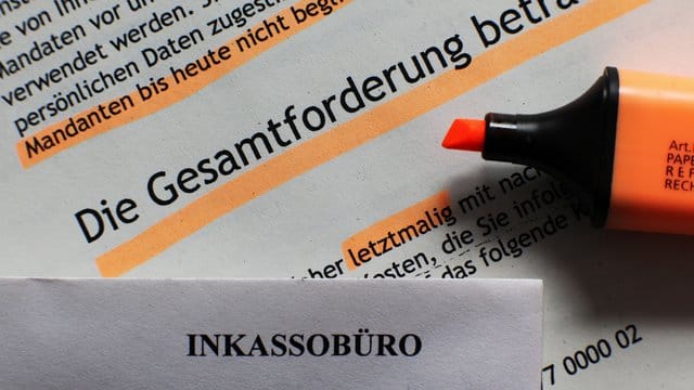 Wer eine Zahlungsaufforderung erhält, kann auf der Plattform "Inkasso-Check" eine Einschätzung erhalten, ob die Forderung berechtigt ist.