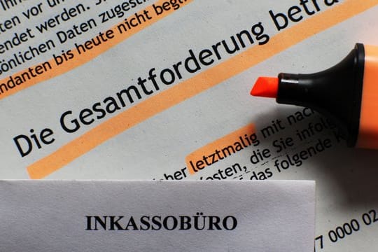Wer eine Zahlungsaufforderung erhält, kann auf der Plattform "Inkasso-Check" eine Einschätzung erhalten, ob die Forderung berechtigt ist. Wer eine Zahlungsaufforderung erhält, kann auf der Plattform "Inkasso-Check" eine Einschätzung erhalten, ob die Forderung berechtigt ist.
