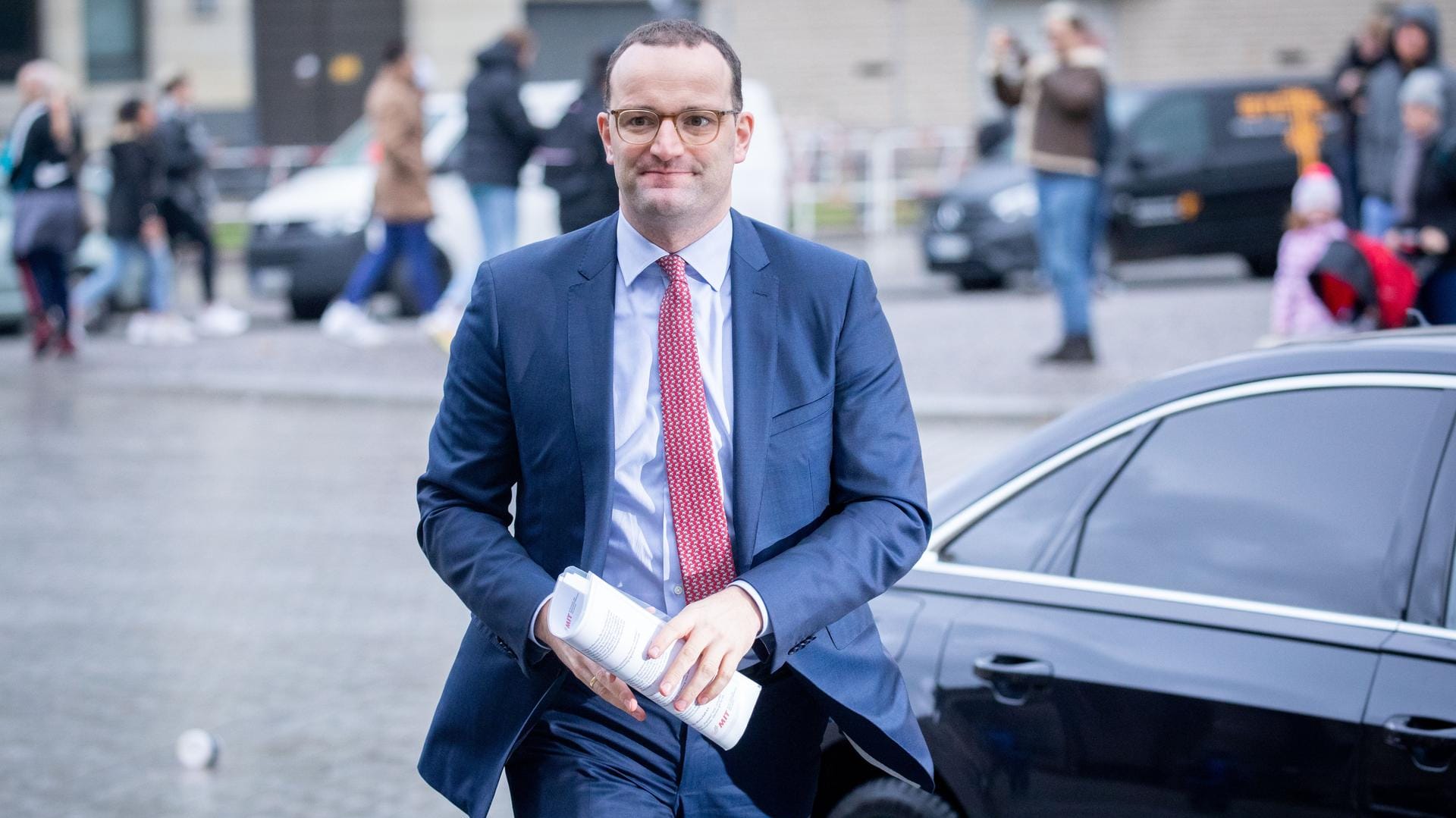 Jens Spahn: Der Bewerber um den CDU-Vorsitz plädiert für eine Verschiebung der deutschen Zustimmung zum Migrationspakt.