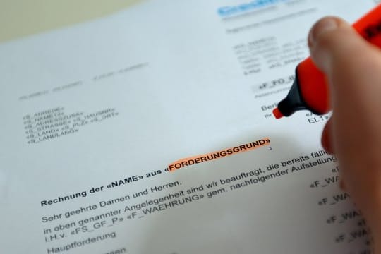 Inkasso-Unternehmen: Besonders der Online- und Versandhandel hat Probleme mit säumigen Kunden.