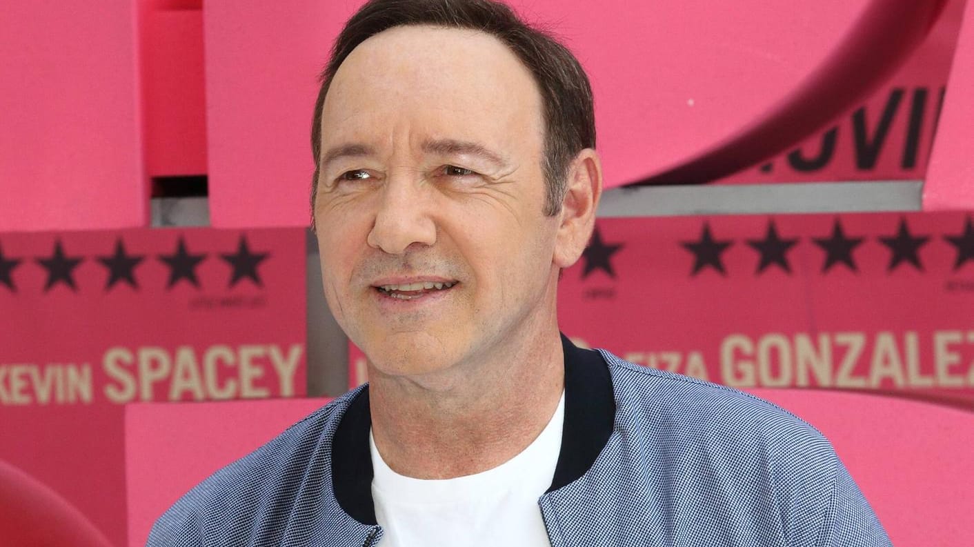 Kevin Spacey: Es gibt mal wieder ein Lebenszeichen von dem Schauspieler.