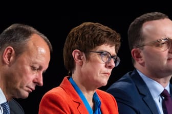 Die Kandidaten um den Chefposten in der Union: Trotz Debatte konnte die CDU in der Wählergunst nicht zulegen.