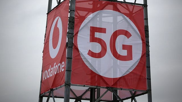 Mit ihrer Forderung stellen sich die Politiker gegen die Bundesnetzagentur, die kürzlich einen Entwurf für die Vergabe von 5G-Frequenzen vorgelegt hatte.