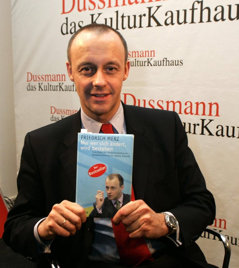 "Nur wer sich ändert, wird bestehen": Friedrich Merz Anfang 2005 bei der Präsentation des Buches in Berlin.
