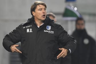 Rückschlag zum Start: Michael Oenning kassierte in seinem ersten Spiel als Magdeburg-Trainer eine Niederlage.