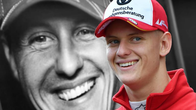 Wie sein Vater Michael ist Mick Schumacher Profi-Rennfahrer geworden.
