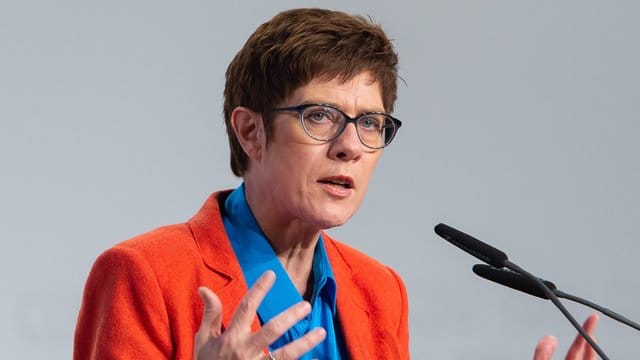 Annegret Kramp-Karrenbauer, CDU- Generalsekretärin, spricht bei der CDU-Regionalkonferenz. Annegret Kramp-Karrenbauer, CDU- Generalsekretärin, spricht bei der CDU-Regionalkonferenz.