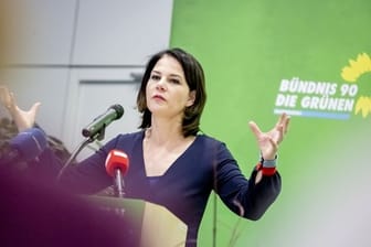 Annalena Baerbock, Bundesvorsitzende Bündnis 90/Die Grünen, spricht bei der Landesdelegiertenkonferenz der Grünen Brandenburg.