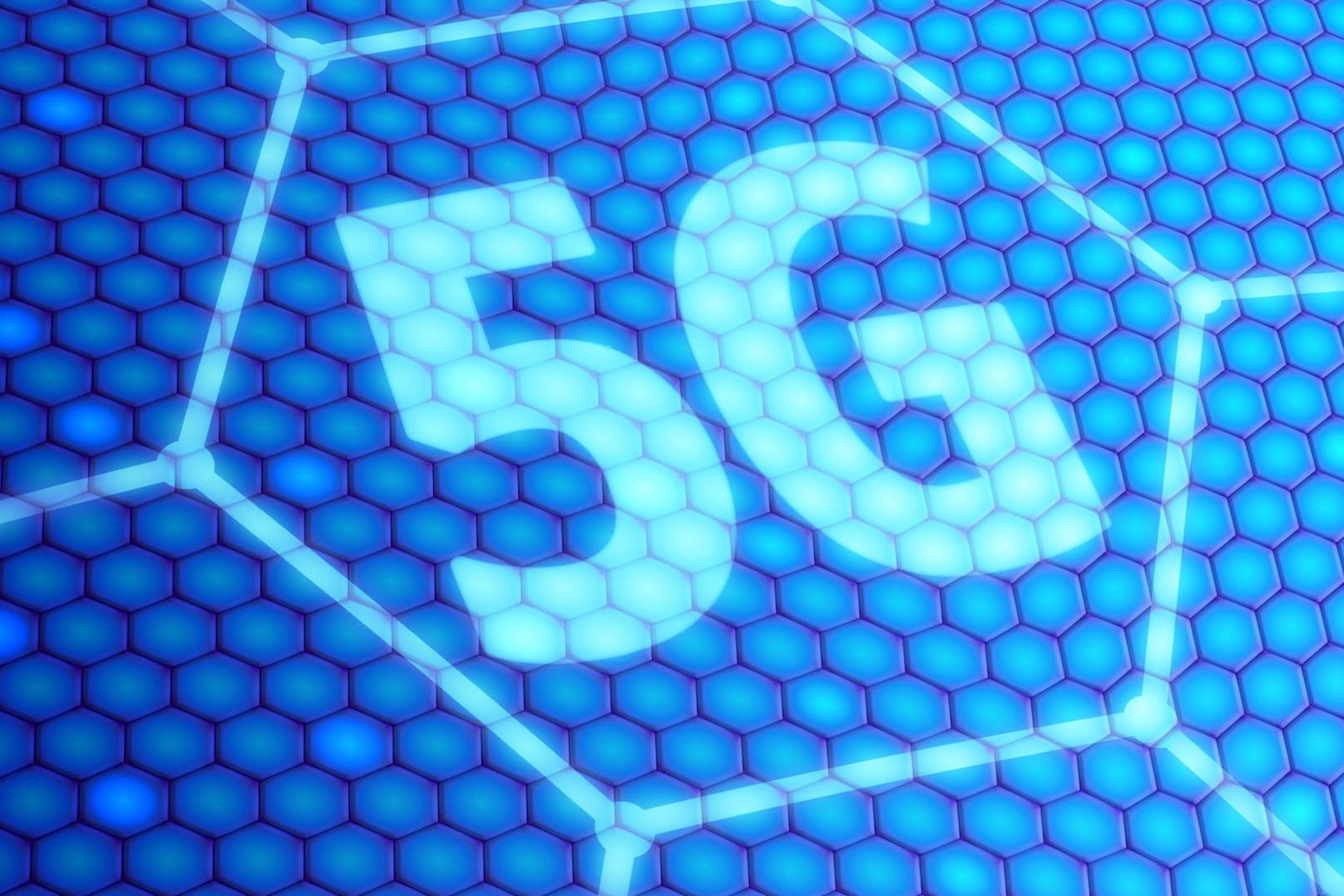 5G-Illustration: Ein Mobilfunknetz-Test wertet aus, wie sich das Netz in Deutschland verbessert hat.