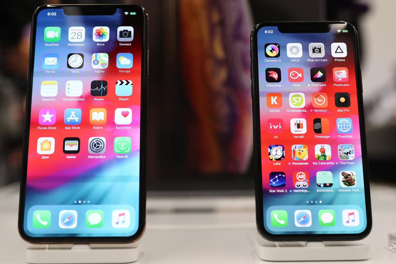 Das iPhone XS Max und iPhone XS (Symbolbild): Bestimmte Modelle der Smartphones gibt es auf Amazon günstiger als auf der Apple-Webseite.