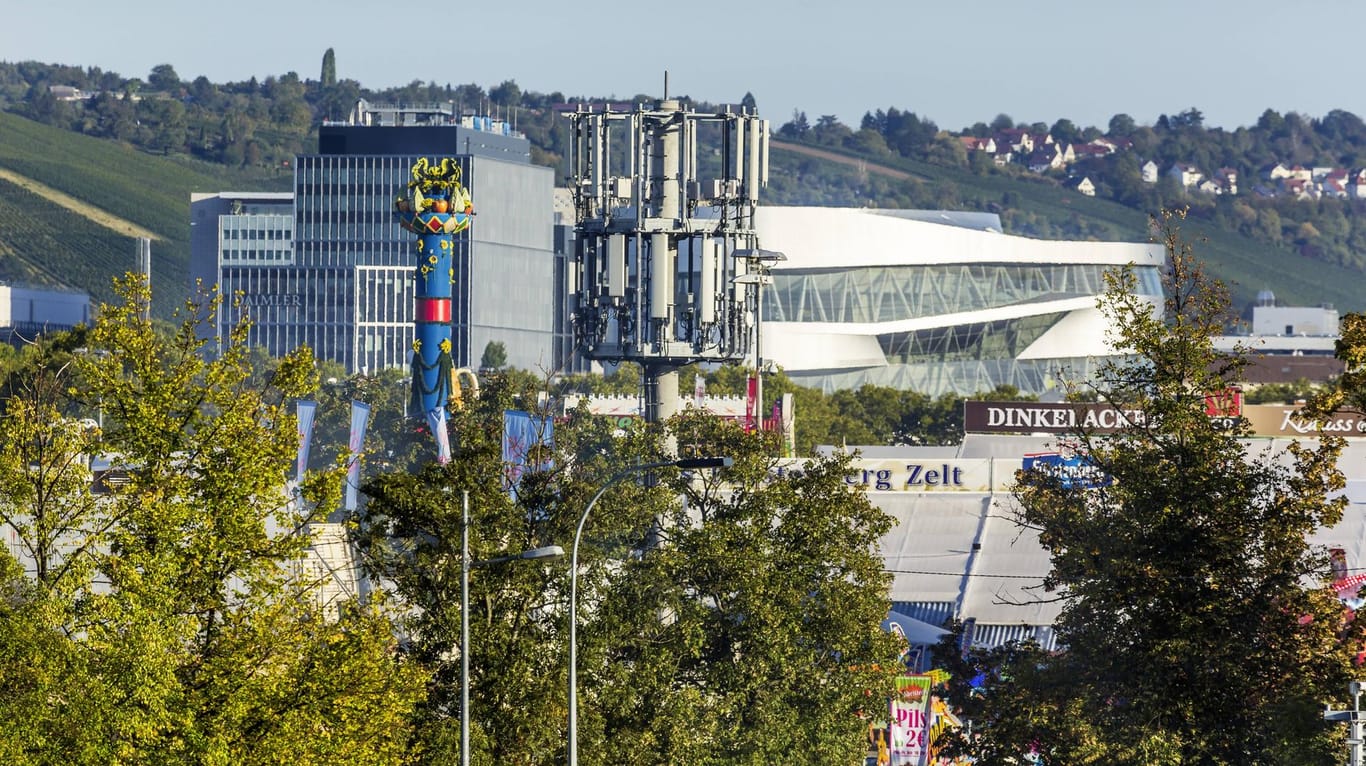 Mobilfunkmast auf dem Cannstatter Wasen in Stuttgart: Die Versteigerung der ersten 5G-Lizenzen kann wie geplant im Frühjahr 2019 stattfinden.