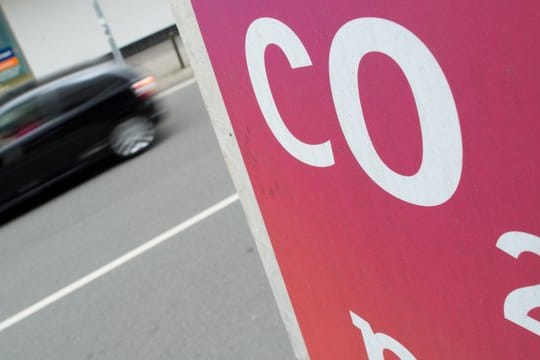 Im vergangenem Jahr wurden durch den Autoverkehr 6,4 Prozent mehr CO2 freigesetzt als 2010.