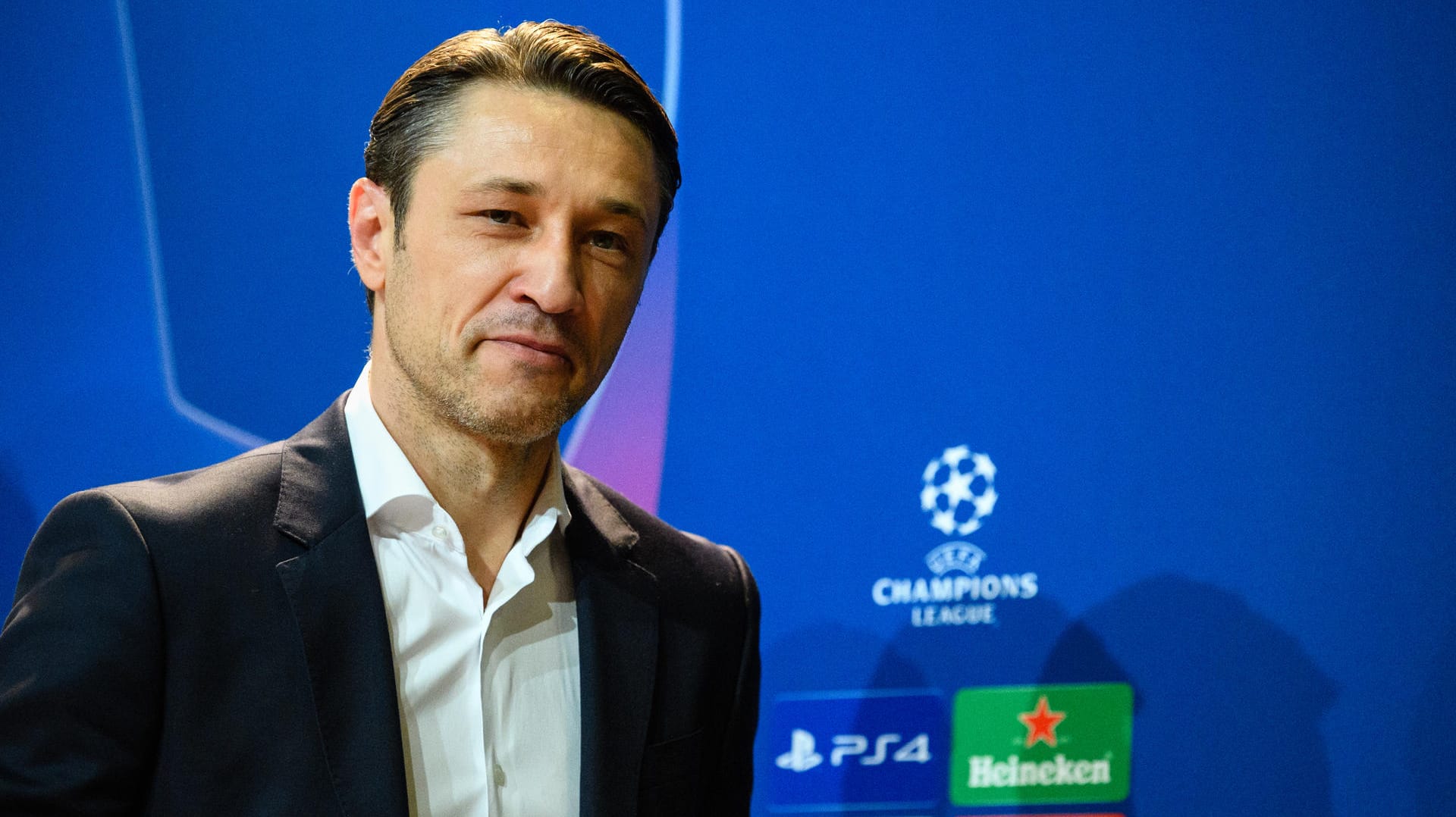 Pressekonferenz vor dem Benfica-Spiel: Niko Kovac präsentierte sich trotz der sportlich schwierigen Situation seiner Bayern abgeklärt.