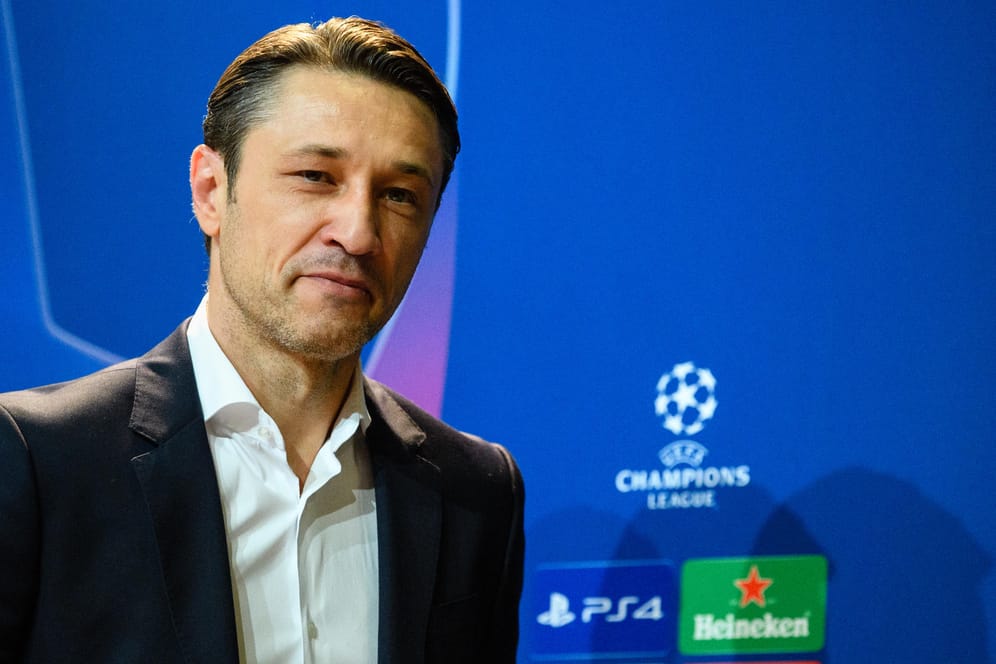 Pressekonferenz vor dem Benfica-Spiel: Niko Kovac präsentierte sich trotz der sportlich schwierigen Situation seiner Bayern abgeklärt.