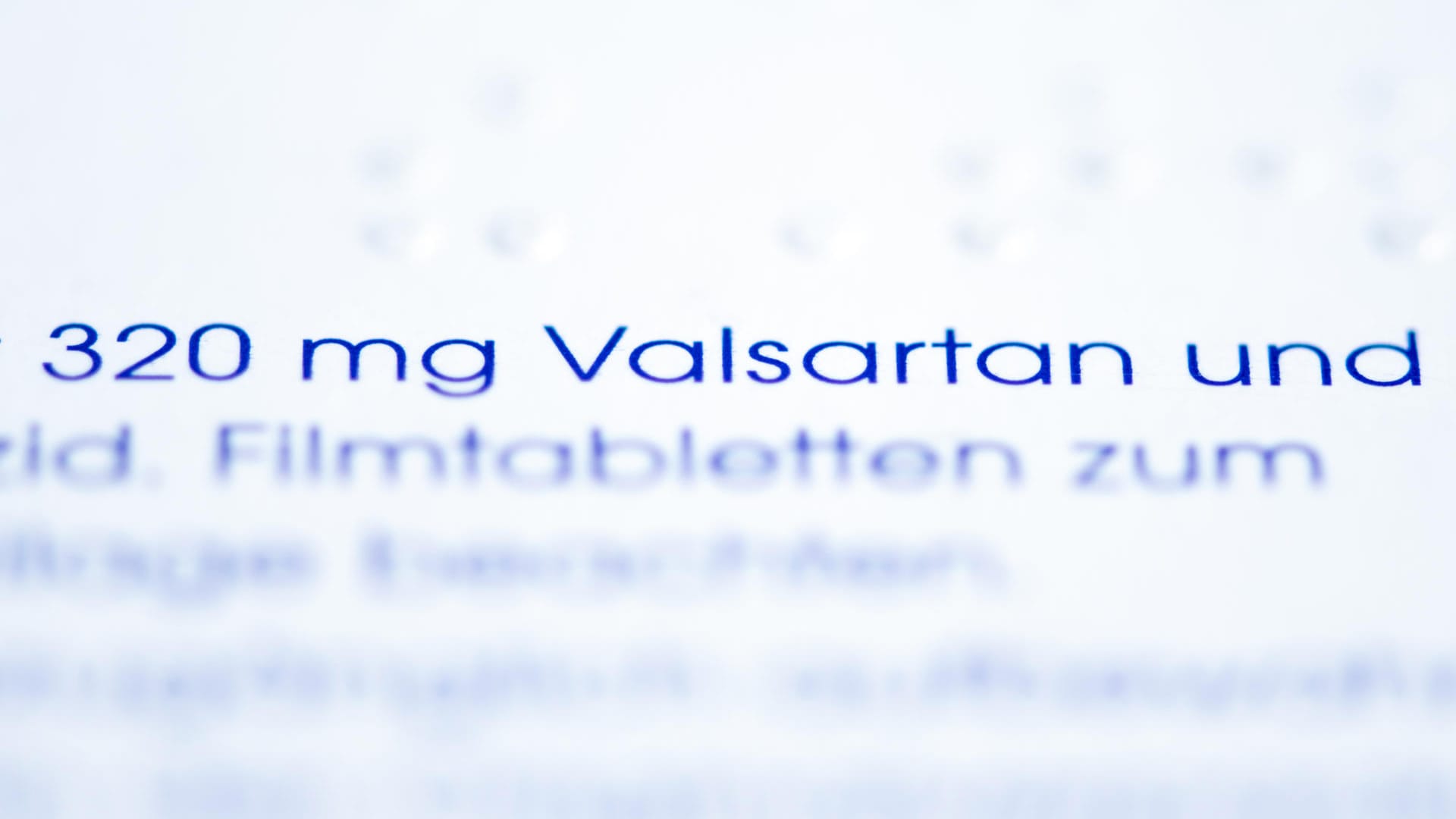 Blutdrucksenker mit Valsartan: Der Wirkstoff steckt in einer Vielzahl von Präparaten. Beim Herstellungsprozess von Valsartan sind als wahrscheinlich krebserregend geltende Substanzen entstanden.