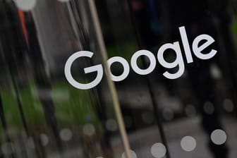 Google-Büro in London: Googles Betriebssystem Android finde sich auf etwa zwei Milliarden Smartphones weltweit.