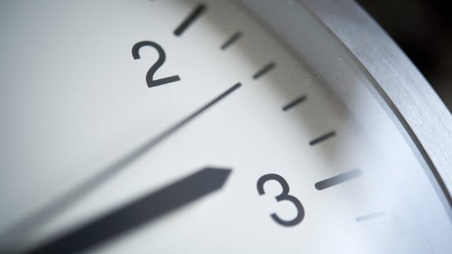 Sollte sich jedes EU-Land ohne Rücksicht auf die Nachbarn für Sommer- oder Winterzeit entscheiden, droht ein Flickenteppich mit viel mehr Zeitzonen als heute zu entstehen. Sollte sich jedes EU-Land ohne Rücksicht auf die Nachbarn für Sommer- oder Winterzeit entscheiden, droht ein Flickenteppich mit viel mehr Zeitzonen als heute zu entstehen.