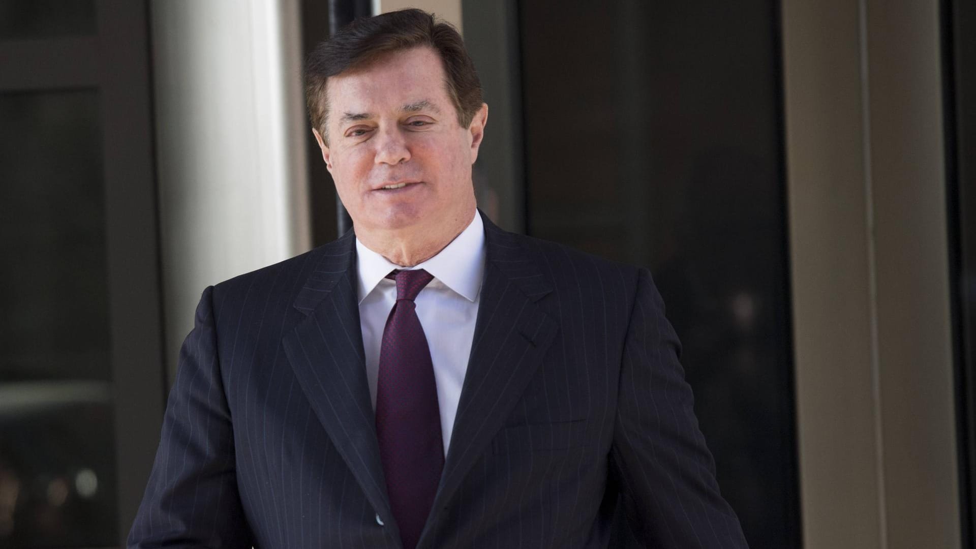 Paul Manafort: Der ehemalige Wahlkampfmanager war bereits am 21. August in einem anderen Gerichtsverfahren in Virginia von einer Jury schuldig gesprochen worden. Paul Manafort: Der ehemalige Wahlkampfmanager war bereits am 21. August in einem anderen Gerichtsverfahren in Virginia von einer Jury schuldig gesprochen worden.