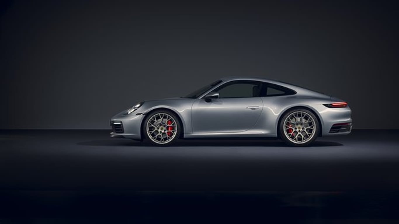 Klassische Silhouette: Die Grundform des Elfers fasst Porsche auch bei diesem Generationswechsel nur ganz behutsam an.