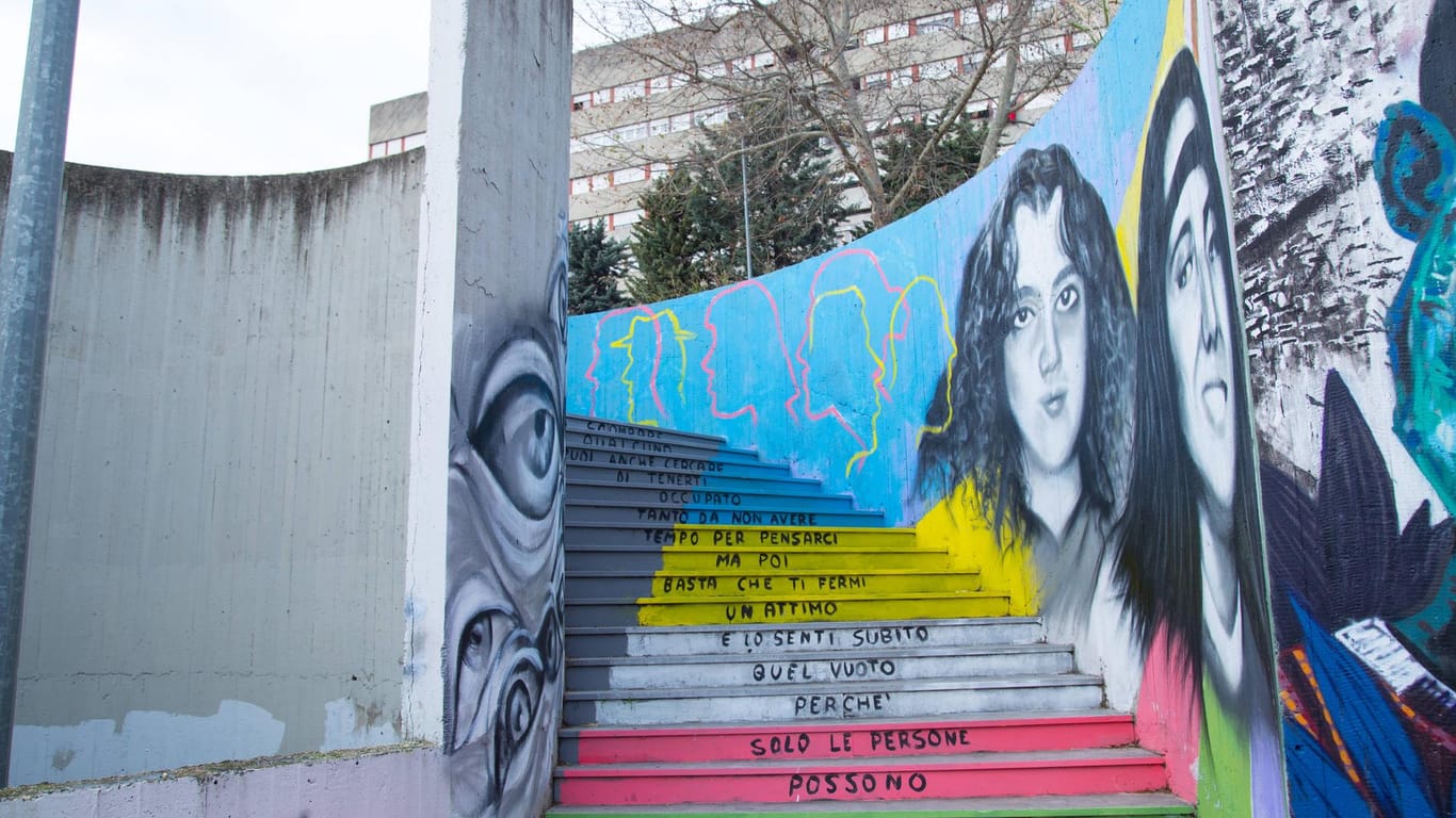 Emanuela und Mirella: Ihre Gesichter zieren Graffiti in Italien, doch bis heute gibt es keine Spur von ihnen.