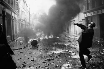 Straßenkämpfe in Nordirland Anfang 1972: Der Brexit droht auch das Geld für den Friedensprozess zum Versiegen zu bringen.