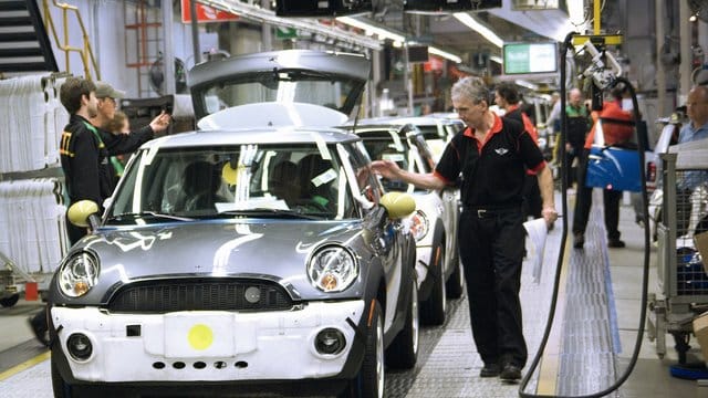 Im Fall eines harten Brexit bedroht: Produktion von Mini-Fahrzeugen im Werk in Oxford. Im Fall eines harten Brexit bedroht: Produktion von Mini-Fahrzeugen im Werk in Oxford.