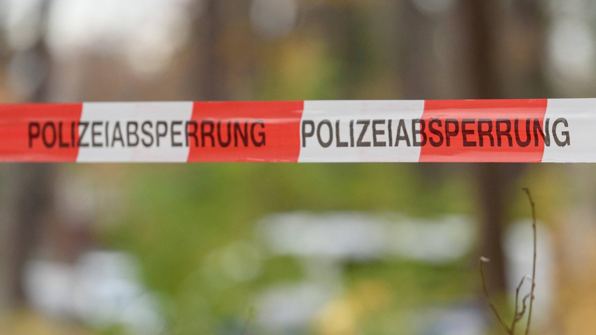 Polizeiabsperrung: Ein 15-Jähriger war nicht von der Schule nach Hause gekommen. (Symbolbild)