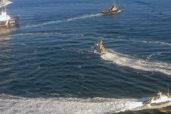Ukrainische Marineboote und russische Küstenwache: Rammmanöver in der Straße von Kertsch.