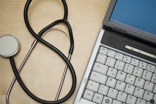Der Bertelsmann-Studie zufolge sind erfolgversprechende digitale Ansätze hierzulande noch nicht in der Regelversorgung angekommen.