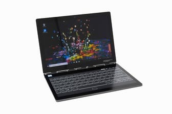 Das Lenovo Yoga Book C930 bringt weniger als 800 Gramm auf die Waage und ist Laptop, digitaler Notizblock und E-Reader in einem.