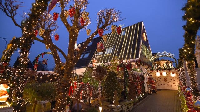 Weihnachtsbeleuchtung: Kommunale Regeln können Enthusiasten beim Schmücken Grenzen setzen.