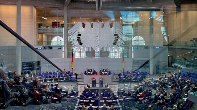 Blick in den Bundestag in Berlin.