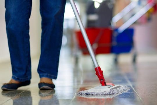 Nach amtlichen Zahlen arbeitet rund jeder fünfte sozialversicherungspflichtig Beschäftigte im Niedriglohn-Bereich.