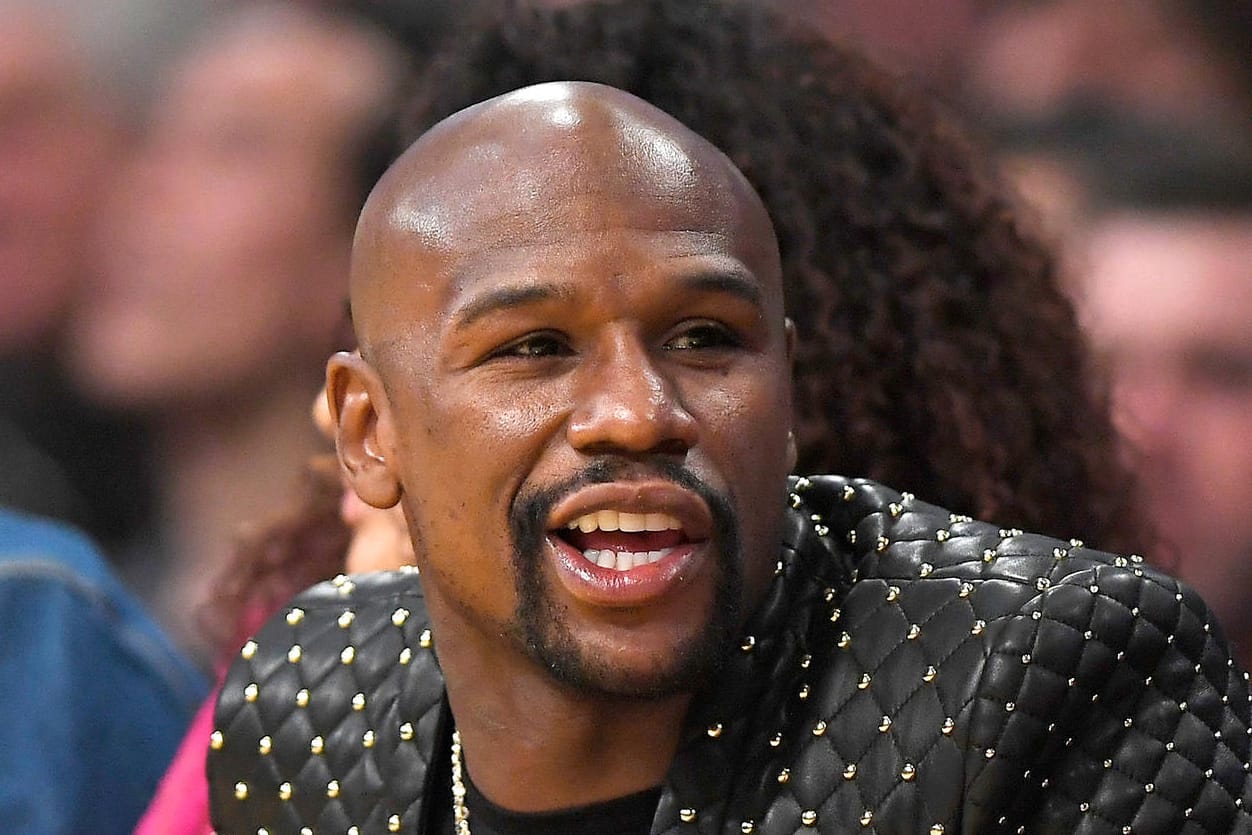 Der ehemalige US-amerikanische Profiboxer Floyd Mayweather: Die US-Börsenaufsicht SEC hat erstmals Prominente wegen unlauterer bezahlter Werbung für dubiose Geschäfte mit Kryptowährungen bestraft.