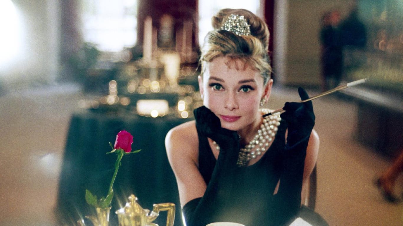 Audrey Hepburn: In ihrer Rolle in "Frühstück bei Tiffany" ist die Schauspielerin unvergessen.