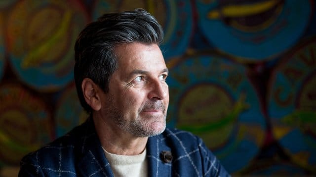Thomas Anders konnte sich glimpflich aus der Schulschwänzer-Affäre ziehen. Thomas Anders konnte sich glimpflich aus der Schulschwänzer-Affäre ziehen.