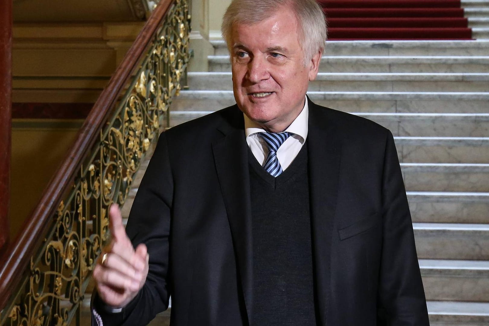 Bundesinnenminister Horst Seehofer (CSU) will wohl die "Rote Hilfe" verbieten.