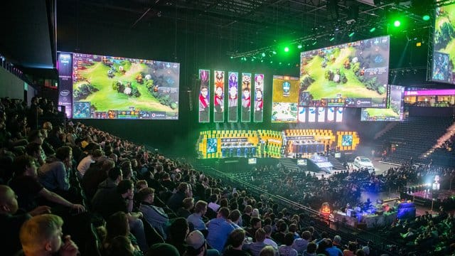 Ein "Dota 2"-Spiel auf dem E-Sports Event "ESL One Hamburg" am 27.
