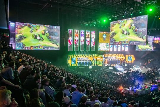 Ein "Dota 2"-Spiel auf dem E-Sports Event "ESL One Hamburg" am 27.