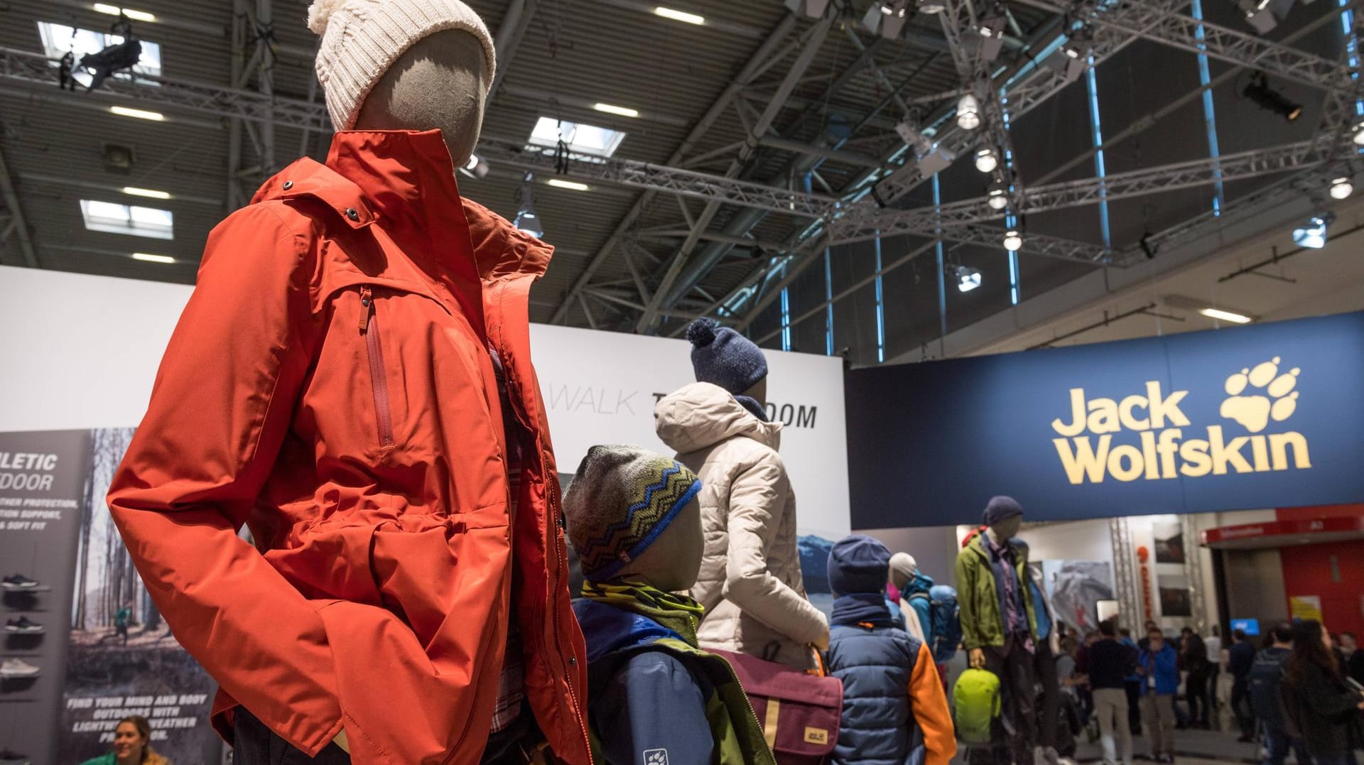 Jack Wolfskin auf der ISPO 2018: Der Hersteller von Outdoor-Bekleidung wird verkauft.