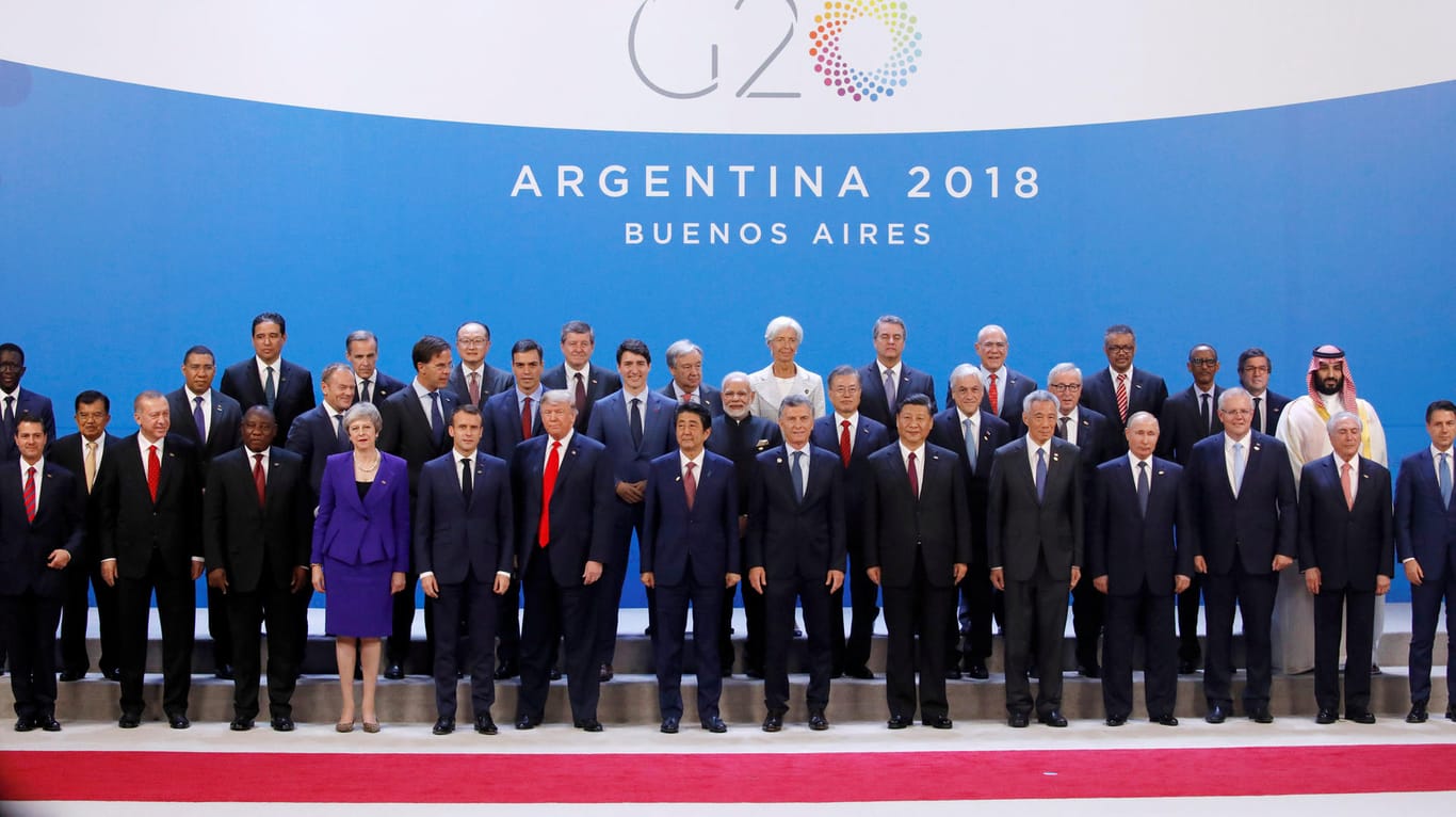 Nur die deutsche Kanzlerin fehlt: Die Staatschefs der G20-Staaten beim gemeinsamen Gruppenbild.