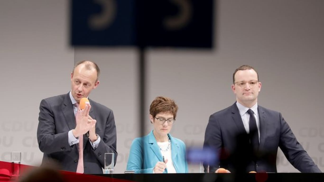 Die drei Kandidaten für den CDU-Bundesvorsitz stellen sich den Parteimitgliedern vor.